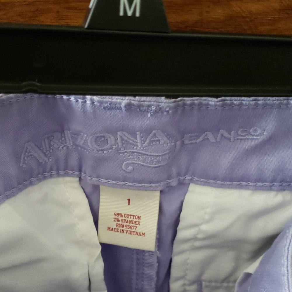 Shorts - Picture 3 of 4